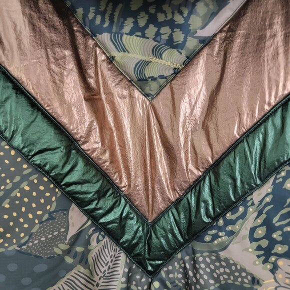 Farm Rio Reversible Metallic Cool Leopard Puffer Coat XS - Picture 4 of 8